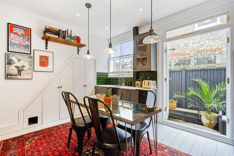 67 Trinity Road, London, SW19 8QZ