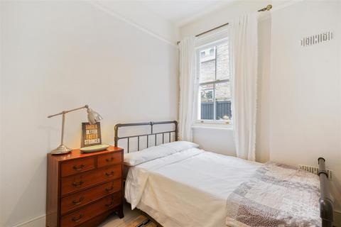 67 Trinity Road, London, SW19 8QZ