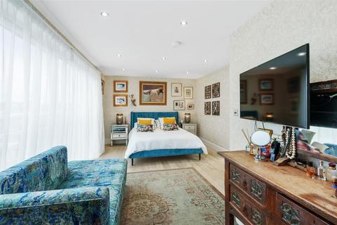 17 Tybenham Road, Merton Park, London, SW19 3LB