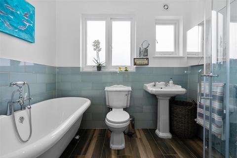 17 Tybenham Road, Merton Park, London, SW19 3LB