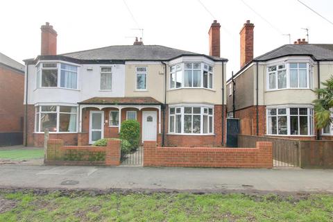 4 bedroom semi-detached house for sale - Hall Road, Hull