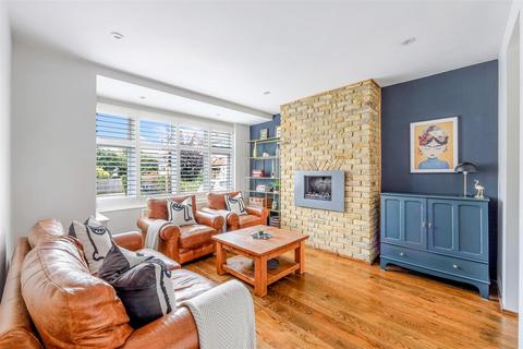16 Berrylands, London, SW20 9HD