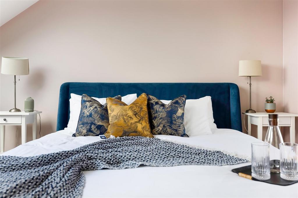 Master Bedroom With En-Suite