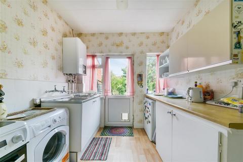 8 Coppice Close, London, SW20 9AS