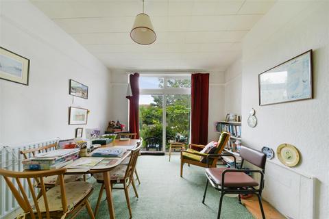 8 Coppice Close, London, SW20 9AS