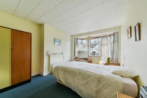 8 Coppice Close, London, SW20 9AS