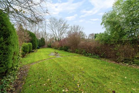 77 Beverley Way, London, SW20 0AW
