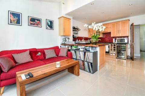 31 Ashcombe Road, London, SW19 8JP