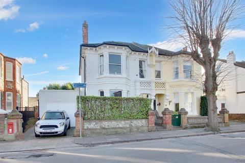 3 bedroom semi-detached house for sale, Cambridge Road, Worthing