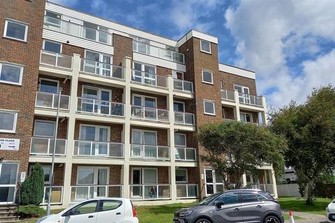 2 bedroom flat to rent - Harewood Close, Bexhill-On-Sea