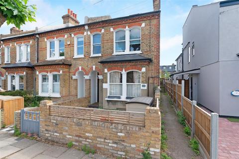 7a Hamilton Road, London, SW19 1JD