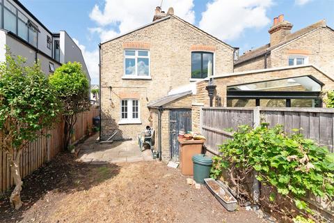 7a Hamilton Road, London, SW19 1JD