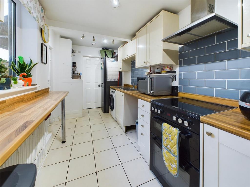 Stanley Road, Linden, Gloucester 3 bed terraced house for sale £205,000