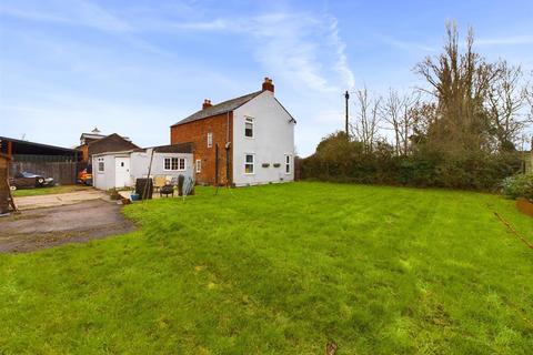 3 bedroom detached house for sale, Tewkesbury Road, Norton, Gloucester