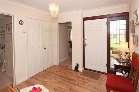 15 Brookvale Road, Priorslee, Telford, TF2 9RL