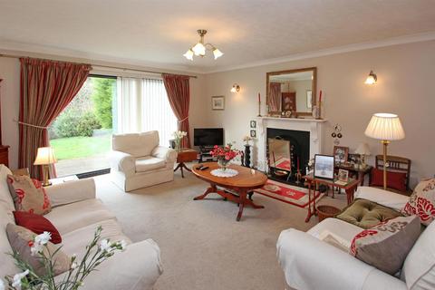 15 Brookvale Road, Priorslee, Telford, TF2 9RL