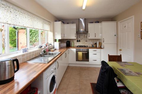 15 Brookvale Road, Priorslee, Telford, TF2 9RL