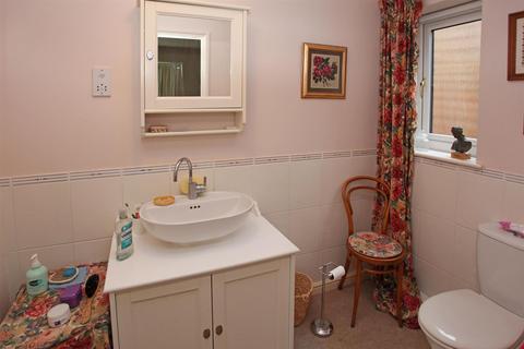 15 Brookvale Road, Priorslee, Telford, TF2 9RL