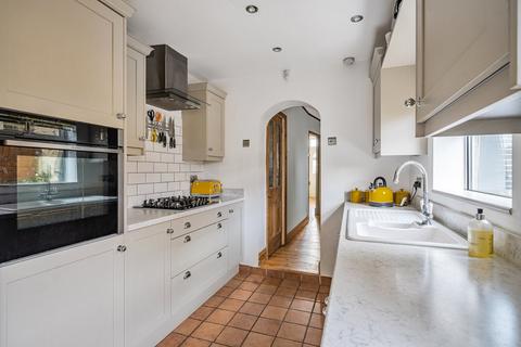 32 Newtown, Henlow, SG16 6AJ