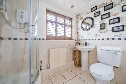 32 Newtown, Henlow, SG16 6AJ
