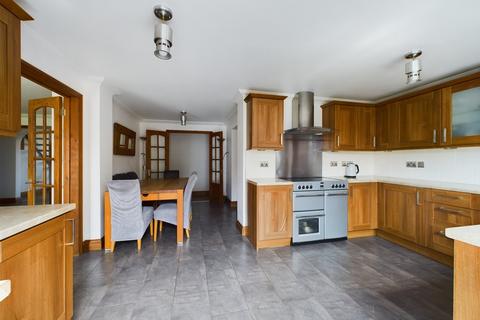36 Thames Crescent, Corringham, Stanford-le-hope, SS17 9DU