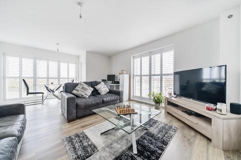 2 bedroom flat for sale, Waterman Way, Wouldham, Rochester