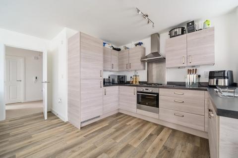 2 bedroom flat for sale, Waterman Way, Wouldham, Rochester