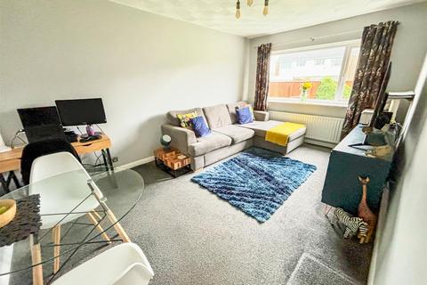 39 Dawkins Road, Hamworthy, Poole, BH15 4JW