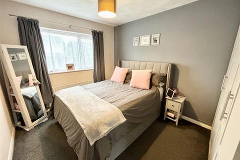39 Dawkins Road, Hamworthy, Poole, BH15 4JW