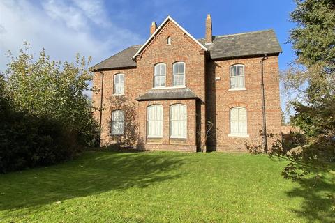 6 bedroom detached house for sale - Main Street, Wawne, Hull