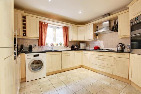2 bedroom flat for sale - Elderberry Court, Bycullah Road, Enfield