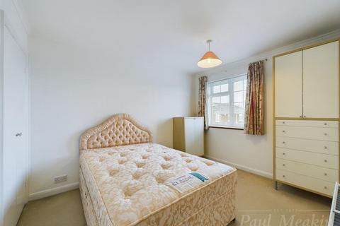 39 Ridge Langley, South Croydon, CR2 0AP