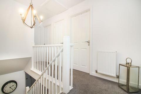 3 bedroom detached house for sale - Cornmill Crescent, Holystone, Newcastle Upon Tyne
