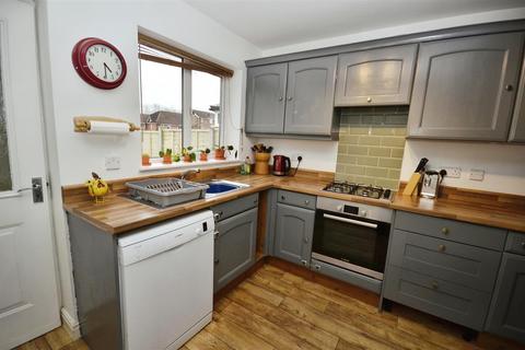 3 bedroom end of terrace house for sale - Ropery Close, Beverley