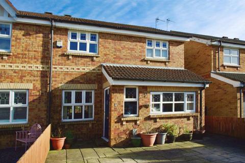 3 bedroom end of terrace house for sale, Ropery Close, Beverley