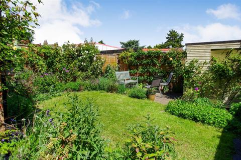 3 bedroom end of terrace house for sale, Ropery Close, Beverley