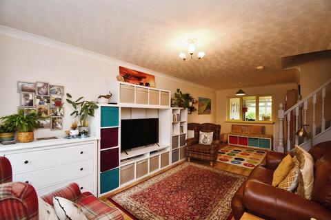 3 bedroom end of terrace house for sale, Ropery Close, Beverley