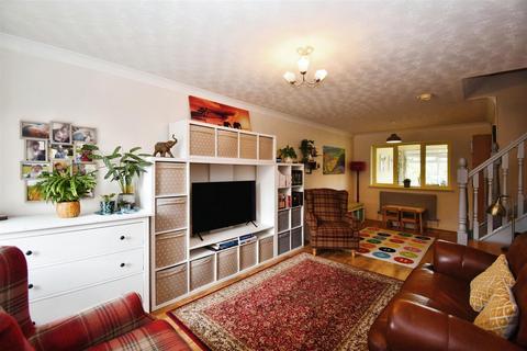 3 bedroom end of terrace house for sale, Ropery Close, Beverley