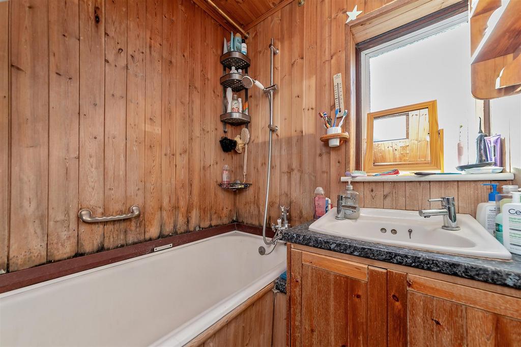 29 Garrard Way-28.jpg