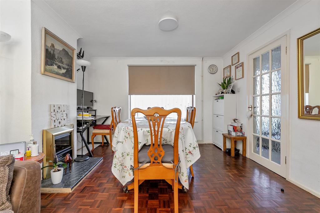 29 Garrard Way-13.jpg