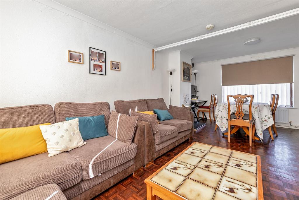 29 Garrard Way-12.jpg