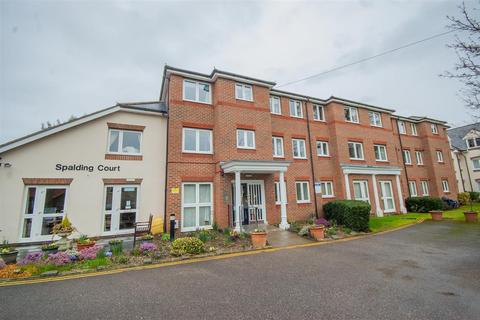 2 bedroom retirement property for sale, Cedar Avenue, City Centre, Chelmsford