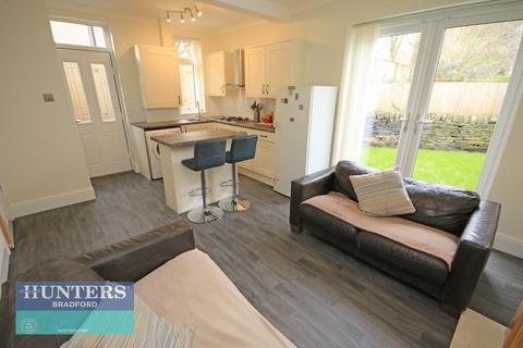 19 Pullan Avenue, Eccleshill, Bradford, BD2 3RS