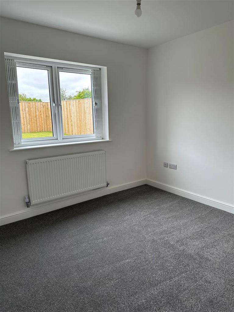 Bedroom 3/ dining room