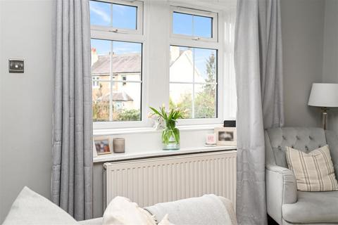 32 Canada Road, Rawdon, Leeds, LS19 6LR