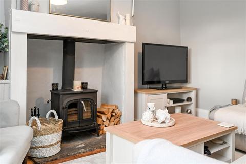 32 Canada Road, Rawdon, Leeds, LS19 6LR