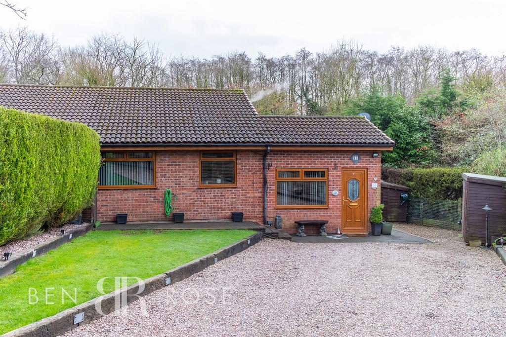 Draperfield, Chorley 2 bed semidetached bungalow for sale £209,995