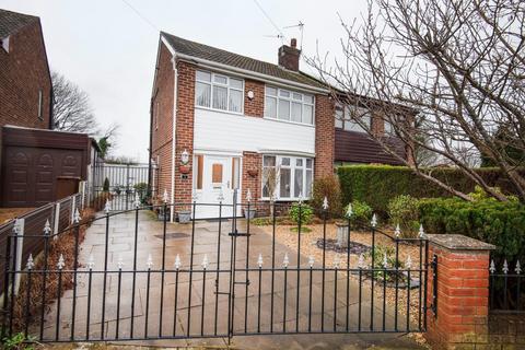 3 bedroom semi-detached house for sale, Ringway Avenue, Leigh