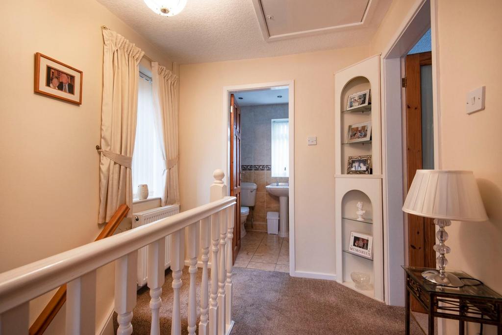 3 Ringway Ave.8.jpg