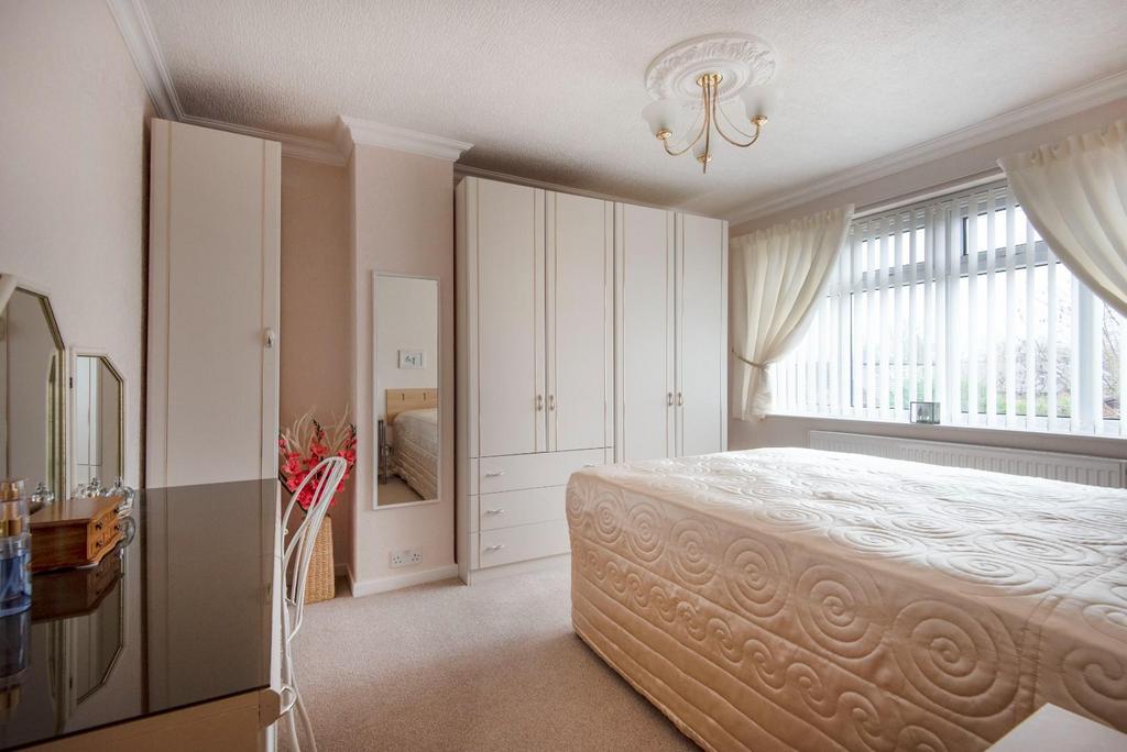 3 Ringway Ave.1.jpg